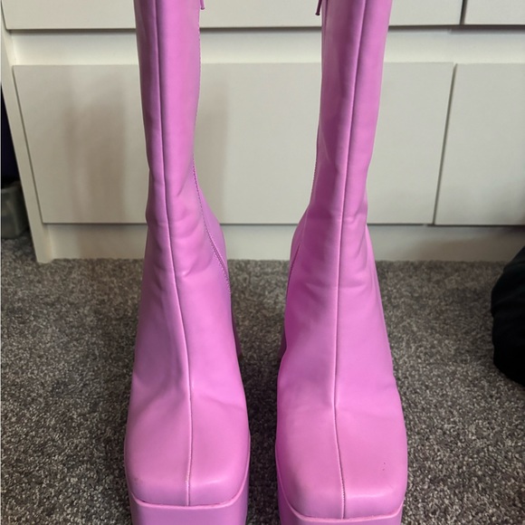 Pink platform boots - Picture 2 of 8